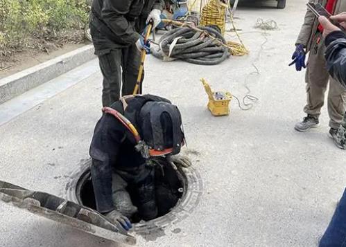 唐县抽化粪池公司分享管道气囊封堵的原理。